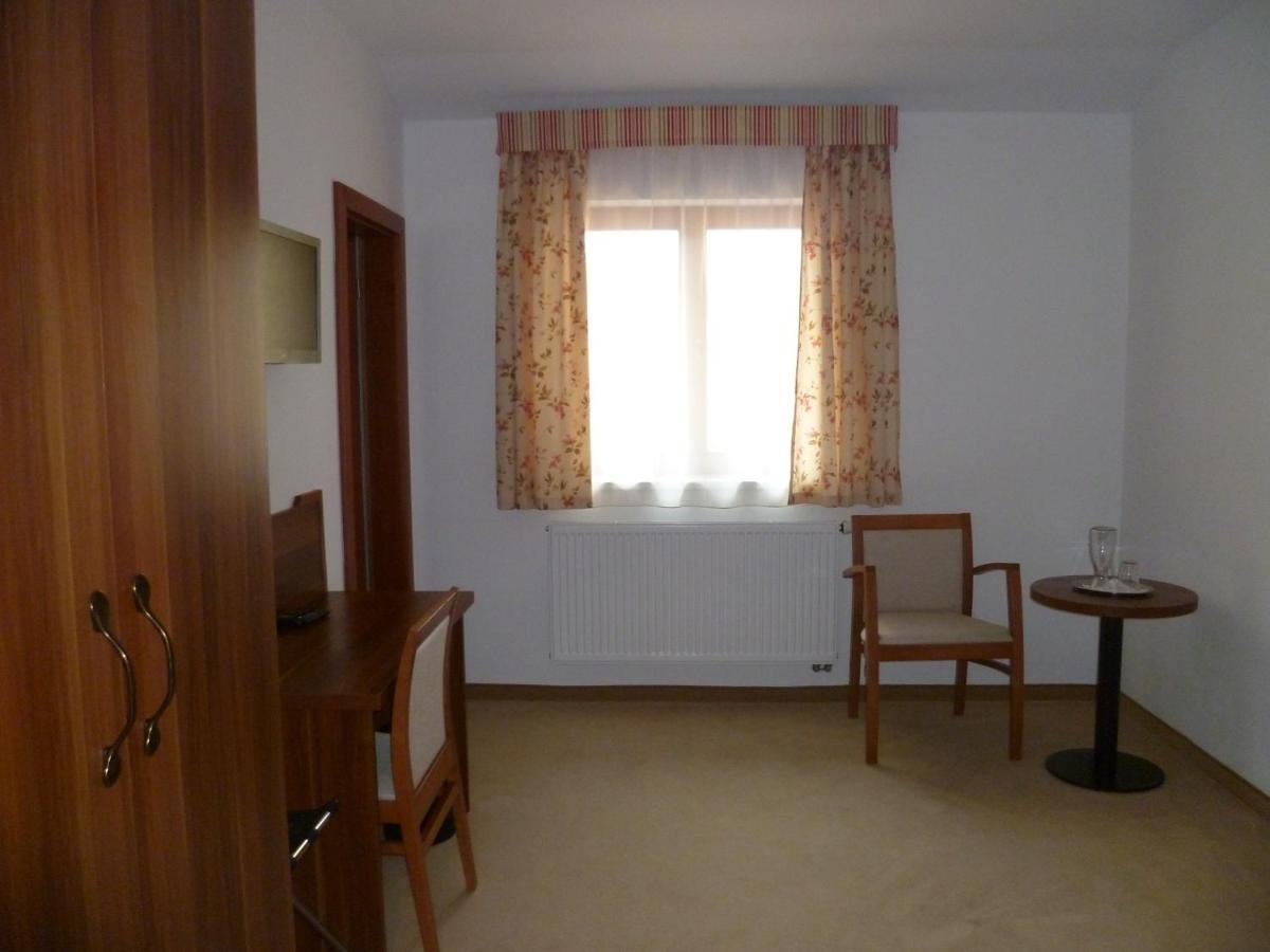 Hostinec U Hubalku Kostelec nad Orlici Luaran gambar