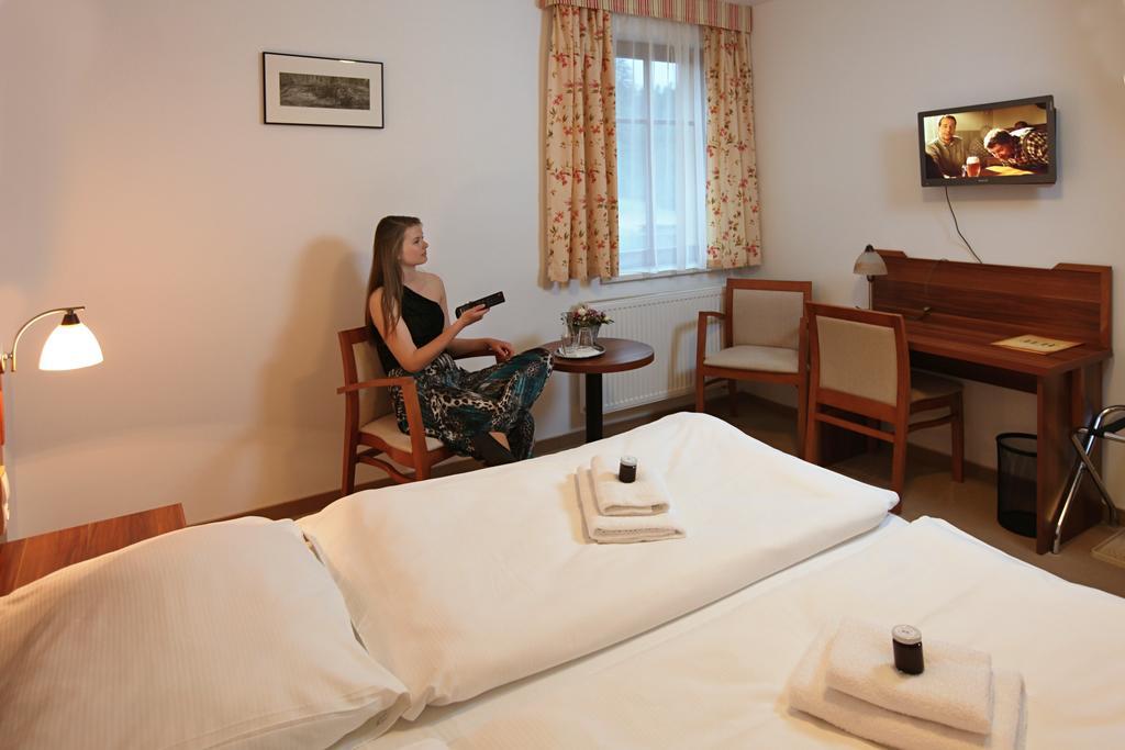 Hostinec U Hubalku Kostelec nad Orlici Bilik gambar